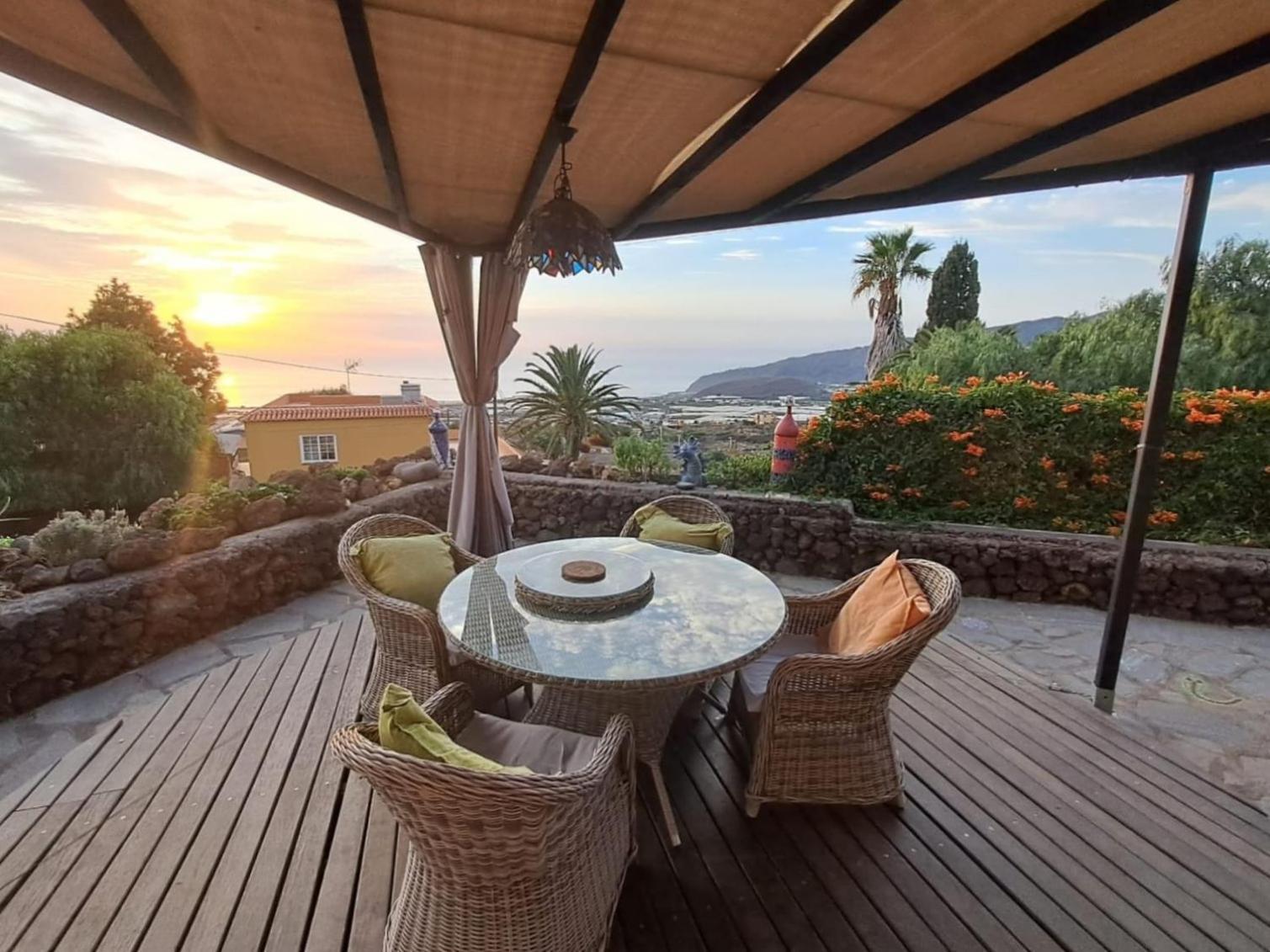 Casa Mosaico, Sunset And Garden Apartment Los Llanos De Aridane Luaran gambar